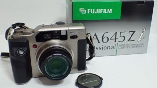 FUJIFILM 富士フィルム GA645Zi Professional SUPER-EBC FUJINON フィルムカメラ